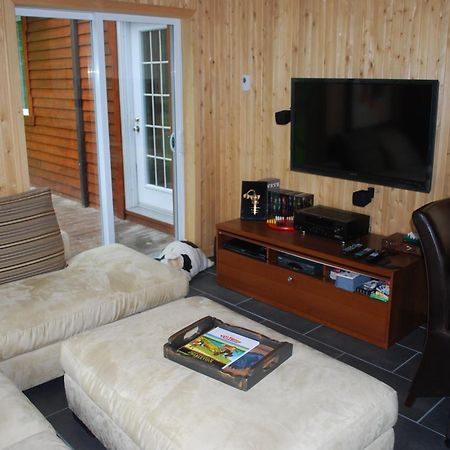 Auberge Des Eaux Vives La Malbaie Exteriör bild