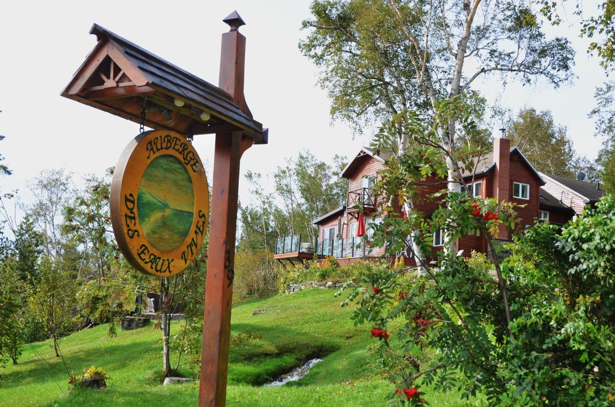Auberge Des Eaux Vives La Malbaie Exteriör bild