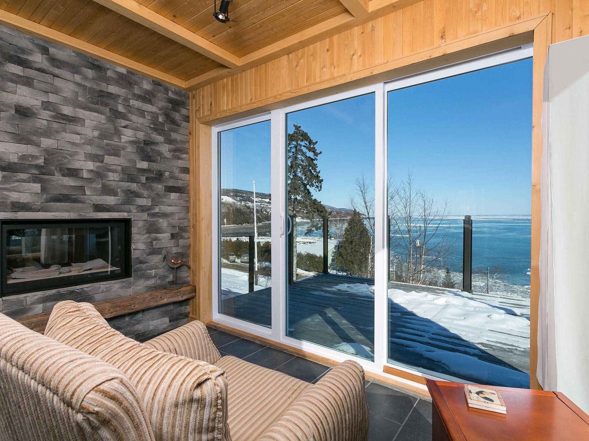 Auberge Des Eaux Vives La Malbaie Exteriör bild