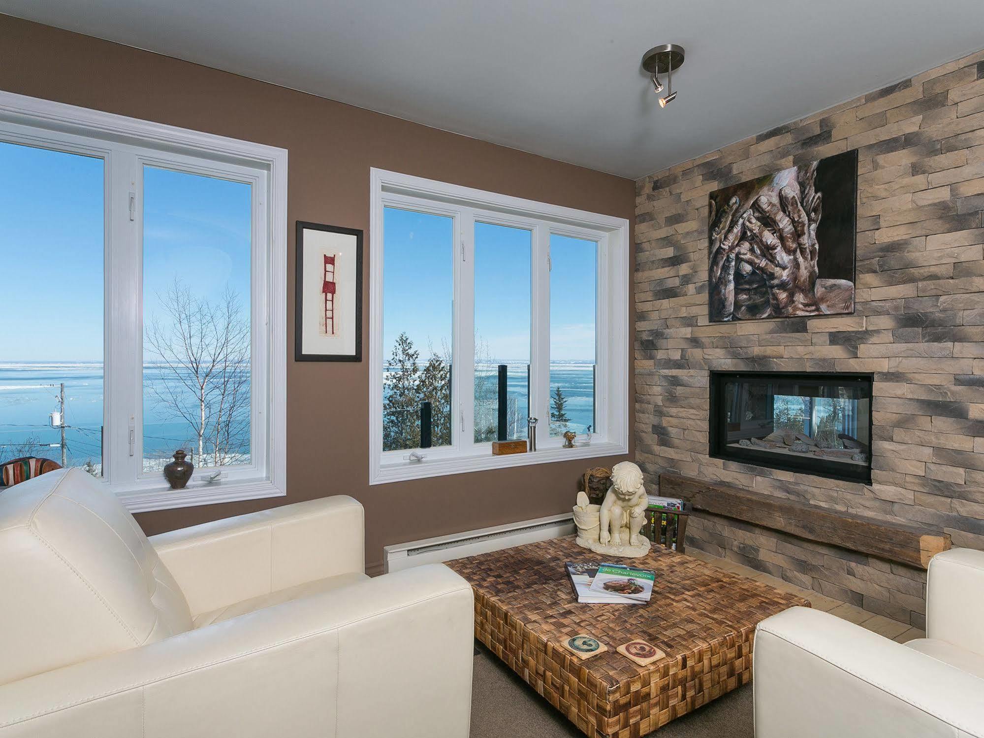Auberge Des Eaux Vives La Malbaie Exteriör bild