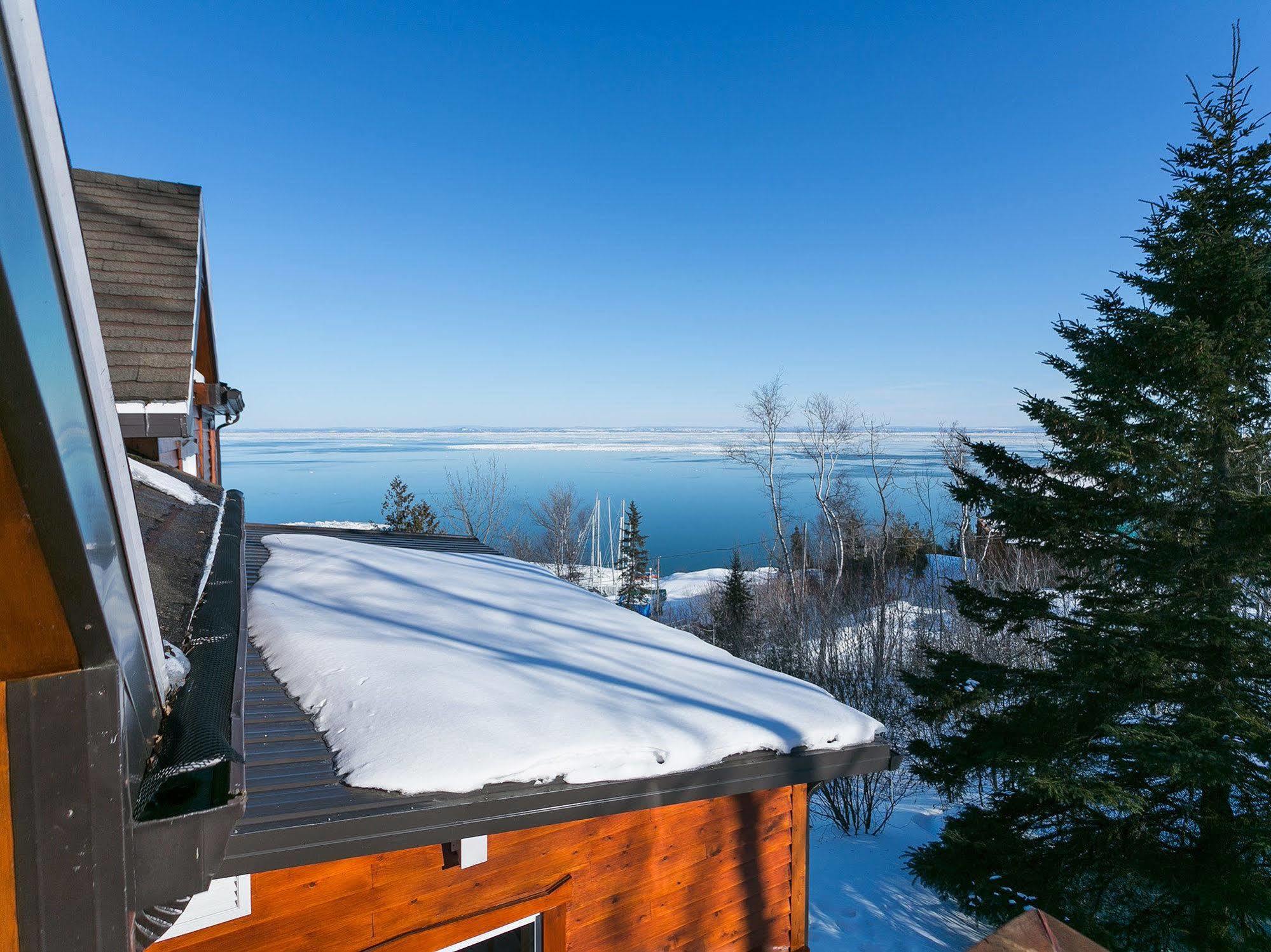 Auberge Des Eaux Vives La Malbaie Exteriör bild