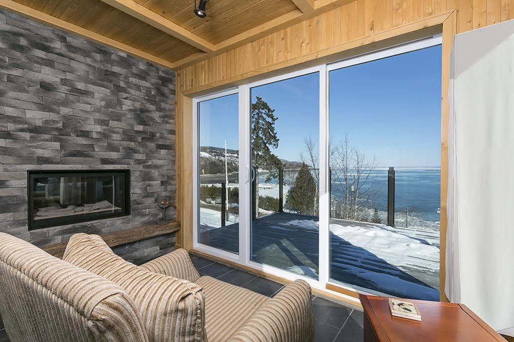 Auberge Des Eaux Vives La Malbaie Exteriör bild